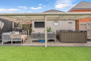 Photo 17- click for photo gallery